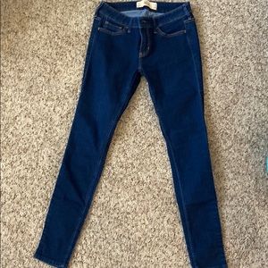 Hollister Super Skinny Low Rise Jeans -size 3S
